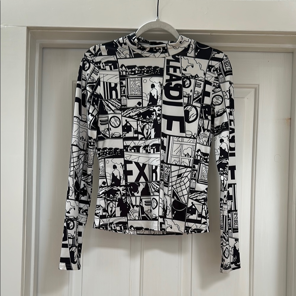 SHEIN Black and White Graphic Fitted Mock Neck Top